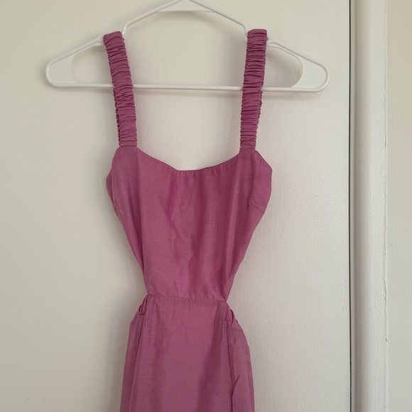 Lovers + Friends Mauve Gathered BOSWORTH MIDI Dress - Picture 6 of 10